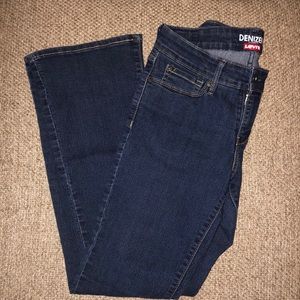 Levi's Denizen Modern Boot Cut Jeans Size 4 Short